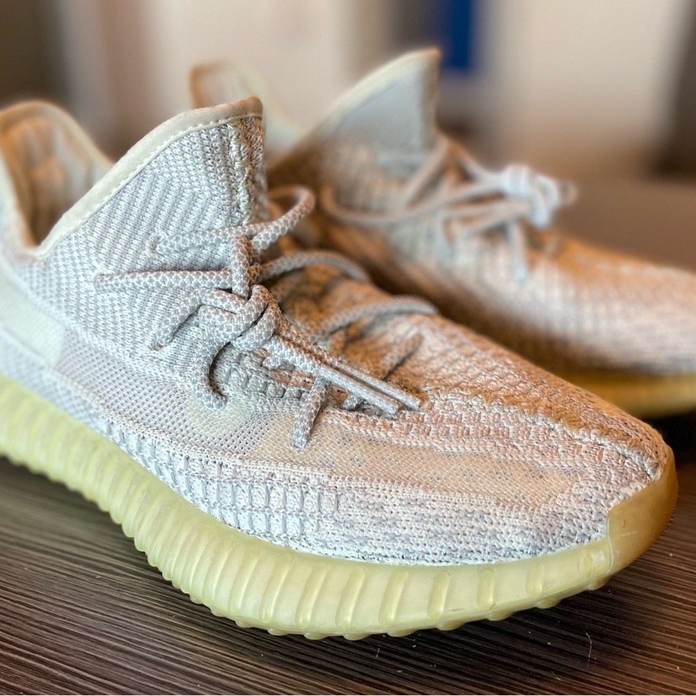Yeezy Boost 350 V2